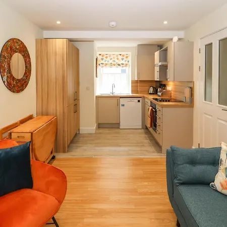 4 Martindales Yard * Kendal